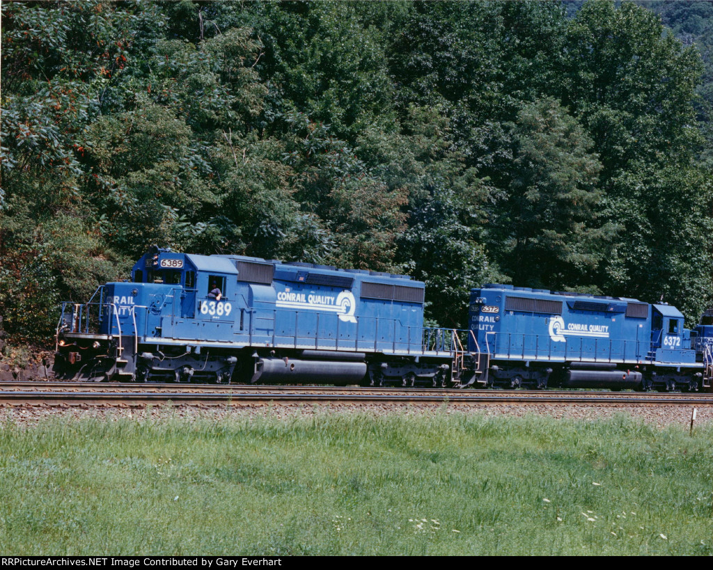 CR SD40-2 #6389 & #6372